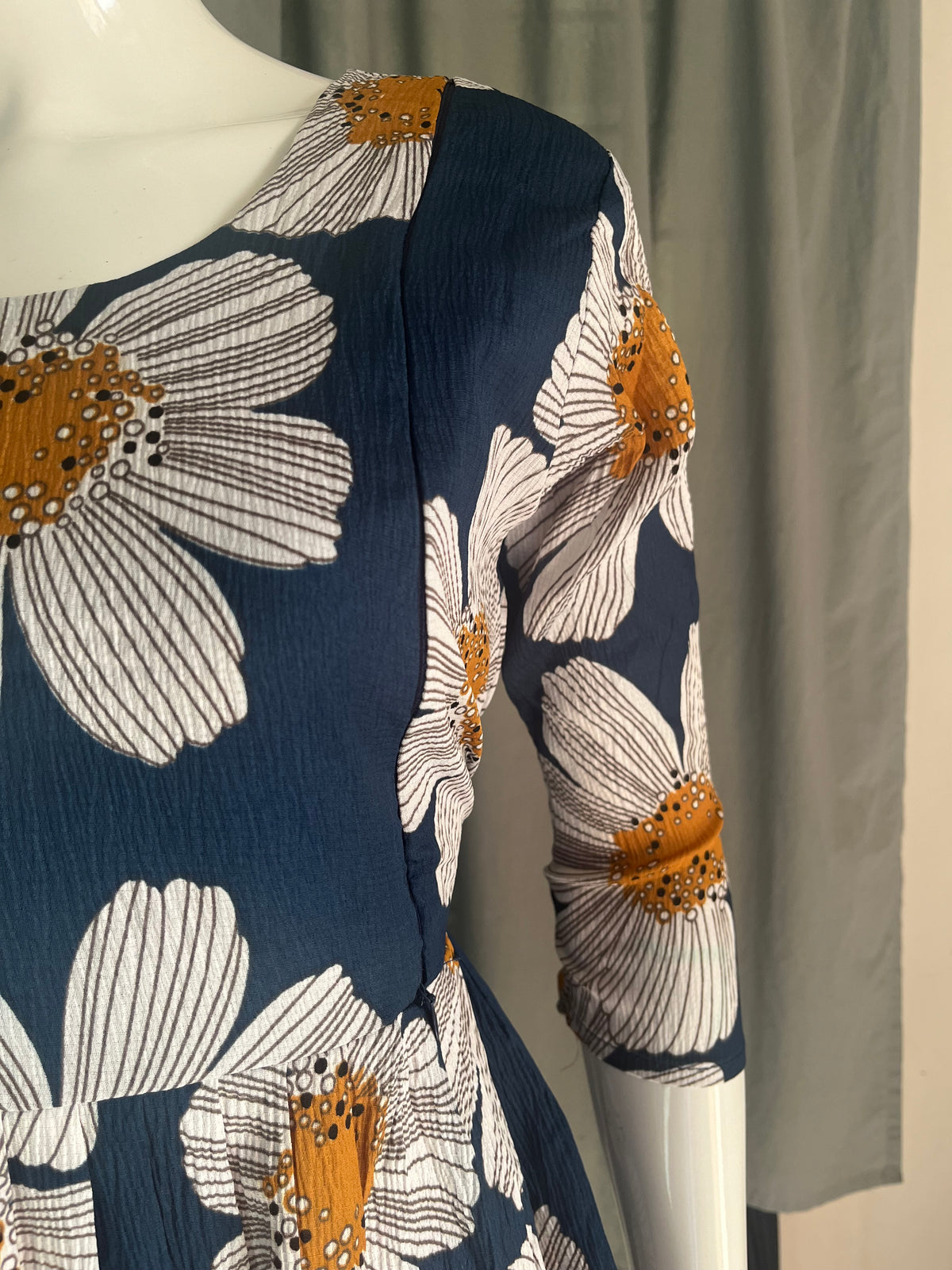 Delta crush dark blue flower