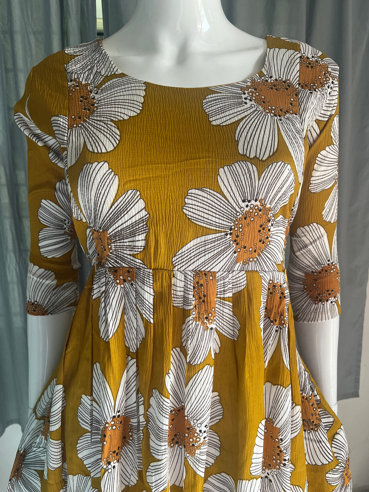 Delta crush yellow flower
