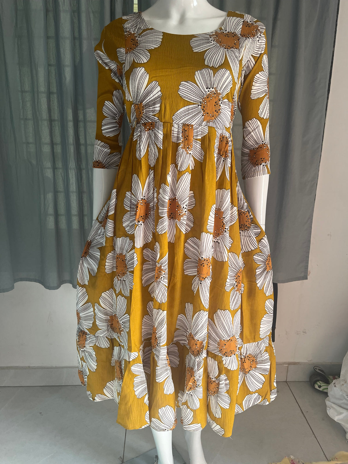 Delta crush yellow flower